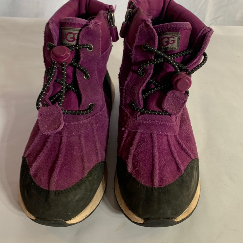 UGG boots for kids size 3 purple and black color